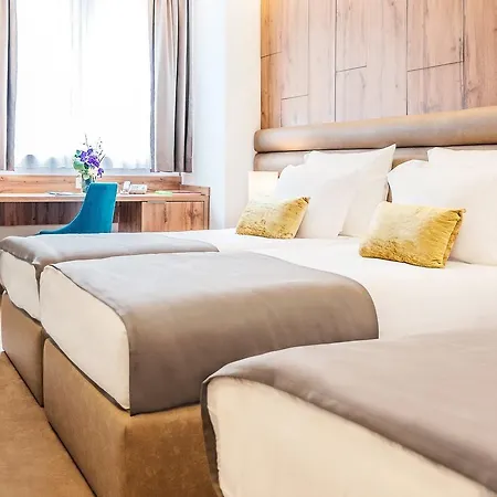 Ξενοδοχείο Mark Hotel 4*
